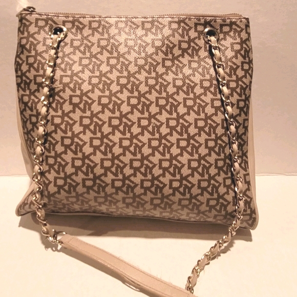 DKNY large Crossbody/shoulder bag - Picture 11 of 15